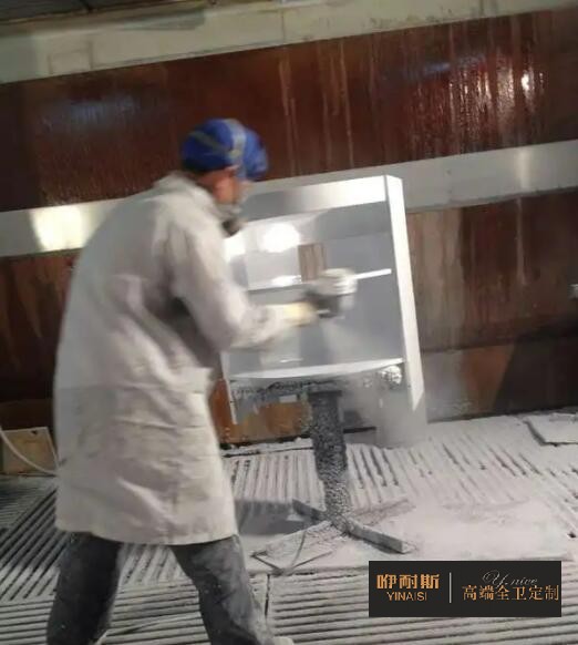 采用專業(yè)的聚酯漆確保在使用要求上做到防蟲、防水;獨(dú)特大方的顏色是在市場(chǎng)上保持高檔次的一大關(guān)鍵。